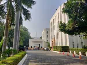 Clash Of The Titans At The Daniell’s Tavern At The Imperial Delhi – Travel Tales From India And Abroad