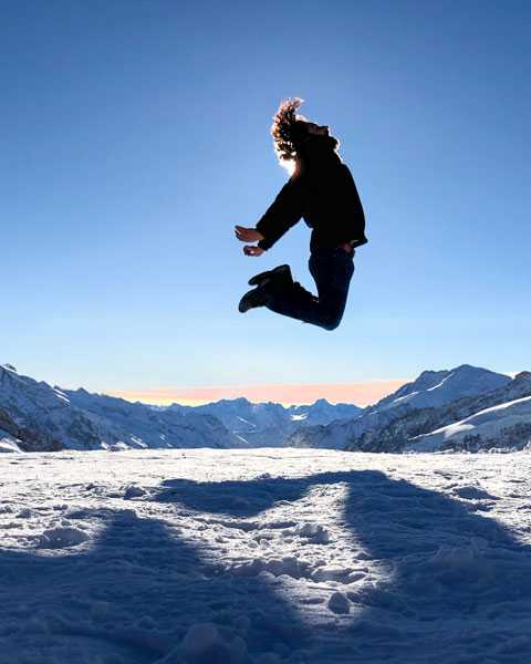 Cliff Walk In Grindelwald - A Travel Guide! 