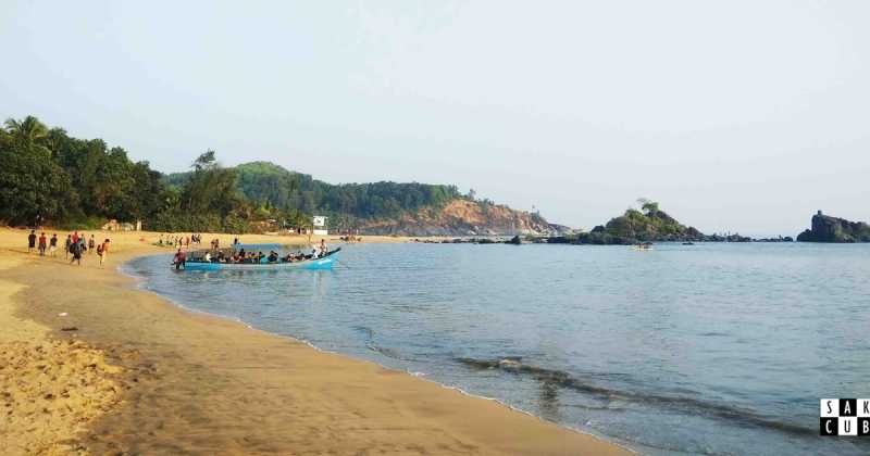Coastal Karnataka Day 3 - Celebrating New Year At Om Beach, Gokarna.