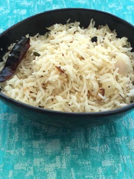 Coconut Rice-Perfect Accompaniment To Rajma/Curry