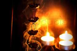 Color my Walls \"Gerua\"