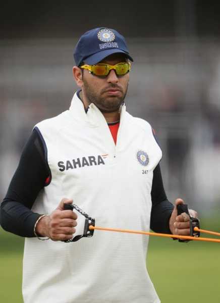 Comeback Man Yuvraj Scripts Easy Win For India