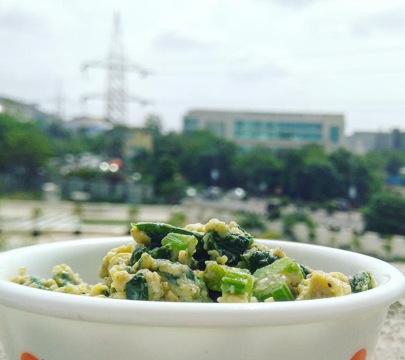 Creamy Scrambled Eggs With Spinach And Celery : Keto Friendly (Low-Carb)