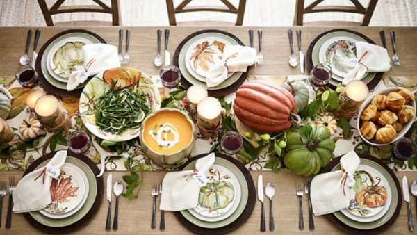 Creating A Beautiful Thanksgiving Tablescape