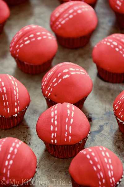 Cricket Mini Cupcakes