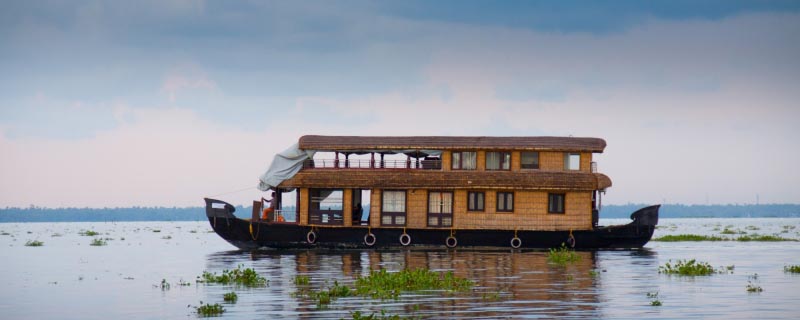 Cruise Through Kerala In A Houseboat! - HolidayMonk | Homestays | Resorts | Domestic | Holidays | International
