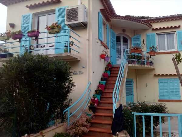 Cursed #FridayFictioneer