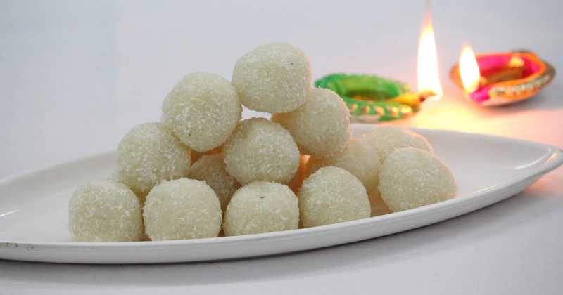 DESICCATED COCONUT LADOO