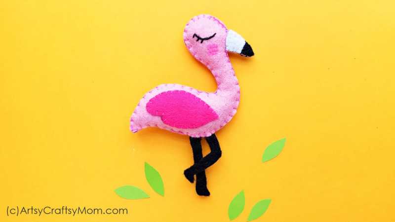 DIY Felt Flamingo Plushie