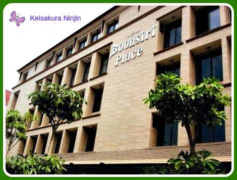 Day 8: The Grand Palace That Blew My Mind Off