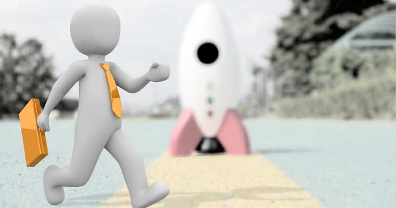 Dear 9-5 Future Entrepreneurs: A Gentle Warning 