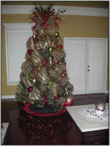 Decorating A Christmas Tree With Mesh Ribbon Tutorial