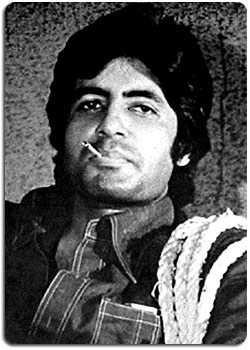 Deewar-“Mere Pass Maa Hain” -http://bit.ly/Deewar