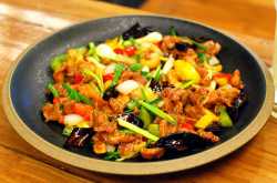 Delicious Food Of The Week : Gai Pad Med Mamuang