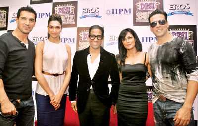 Desi Boyz Team Perform At IIPM B School