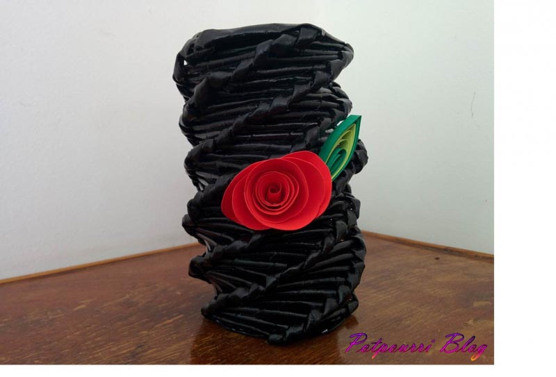 Desk Organizer: Paper Weaving