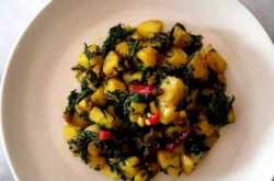 Dhaba Style Aloo Methi ki Sabzi | Aloo Methi Recipe - Spoons Of Flavor