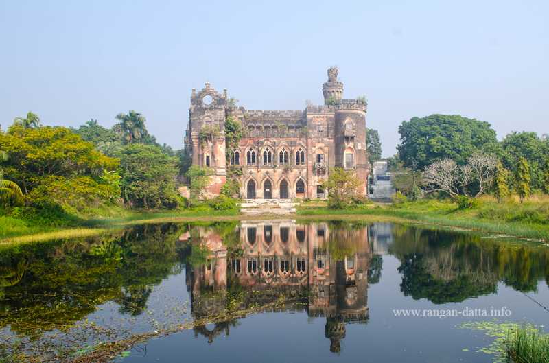 Dhanyakuria, Palaces And A Cinderella Styled Castle