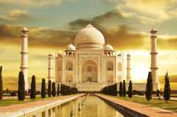 Dialogue with the Ghost of Taj