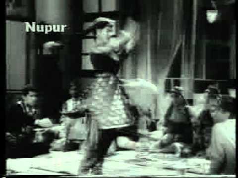 Dil Milaate Jaaiye Nazren Milaate Jaaiye