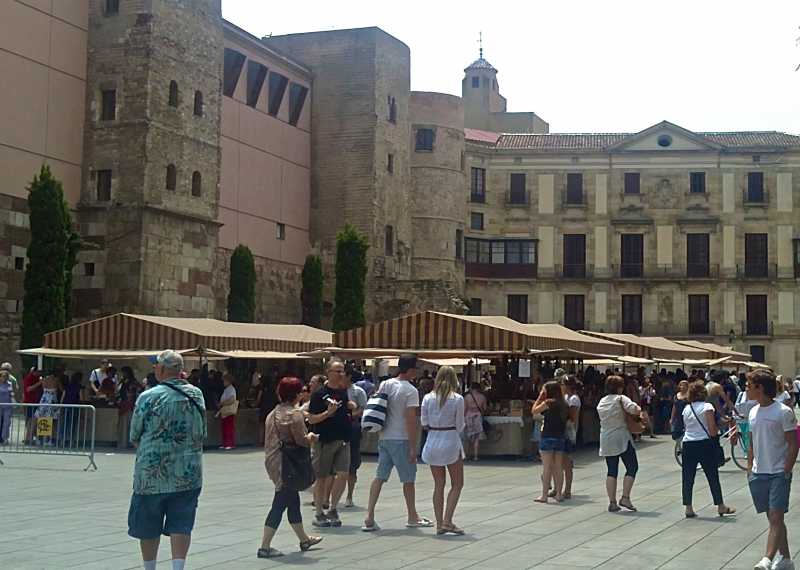 Dwell On The Delights Of Beautiful Barri Gotic In Barcelona