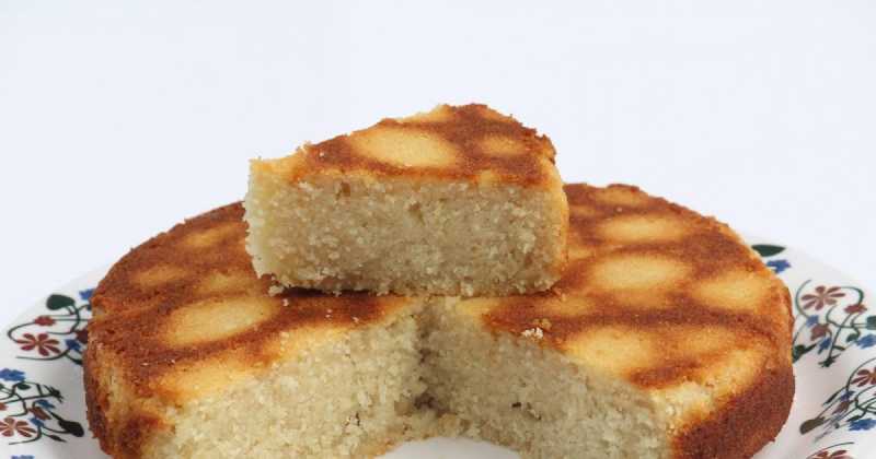 EGG-LES SUJI COCONUT CAKE / SEMOLINA COCONUT CAKE / RAWA COCONUT CAKE / RAVA COCONUT CAKE