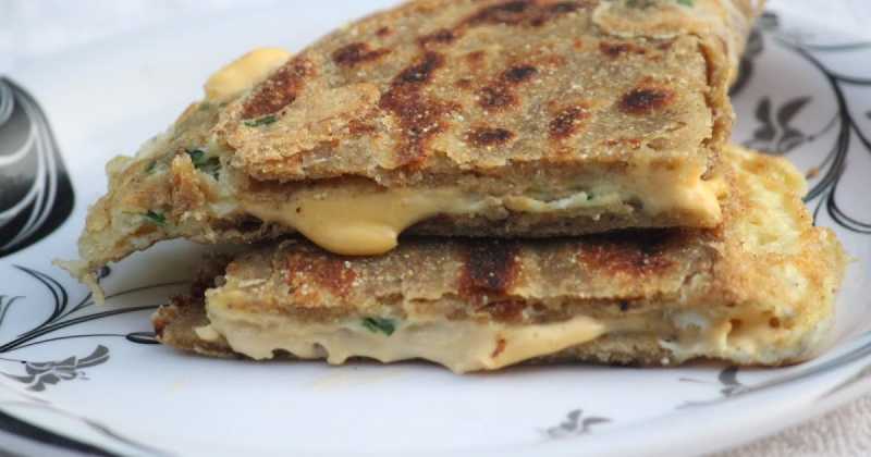 EGG PARANTHA  / CHEESE EGG PARANTHA 