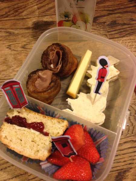 EUROPEAN THEMED LUNCHBOXES
