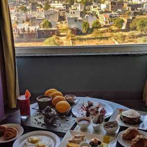 EXPERT RECOMMENDS THESE 5 INSTA-WORTHY CAFES IN BOMBAY