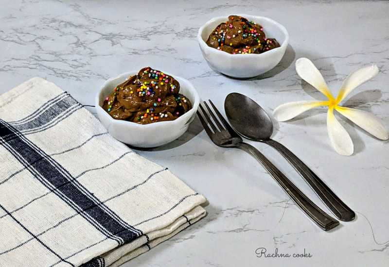 Easy 5-minute Avocado Chocolate Mousse Recipe - Rachna Cooks