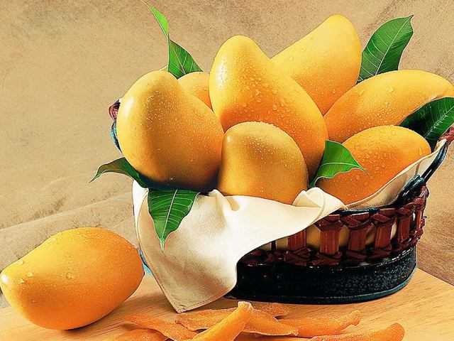 Easy Mango Face Mask Recipes To Try At Home This Summer