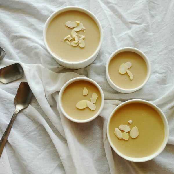 Easy Eggless Butterscotch Pudding - FLOURS & FROSTINGS