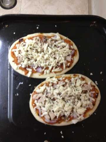 Easy Home Made Pizza!