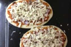 Easy home made pizza!