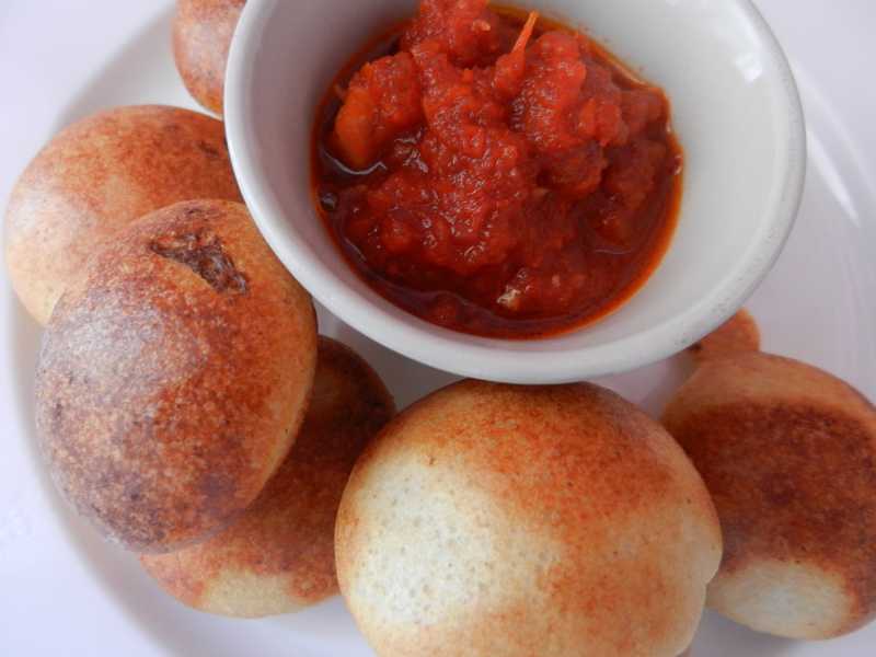 Easy, Tangy Tomato Chutney (dip)