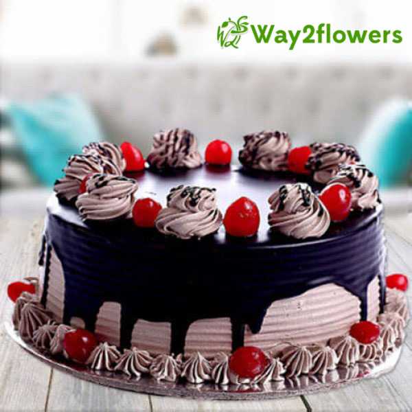 Eat Mouth Watering Cakes And Decorate Party Place With Lovely Flowers