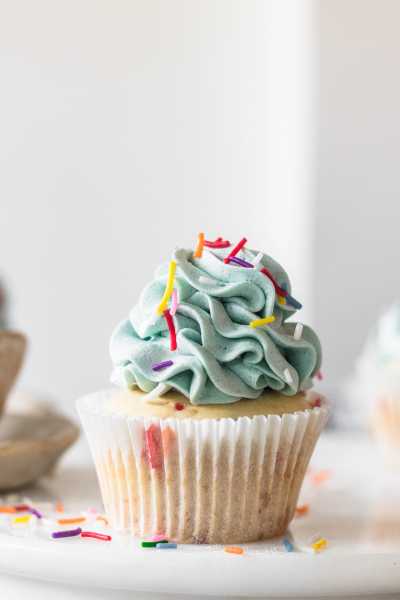 Eggless Funfetti Cupcakes - The Cupcake Confession