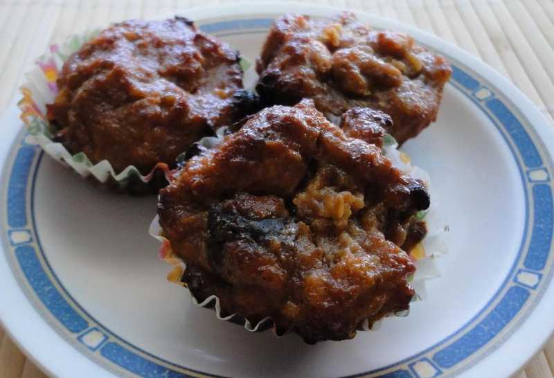 Eggless Apple And Dates Bran Muffins