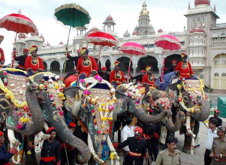 Embark On A Tour To Mysuru Palaces To Celebrate Dasara Differently