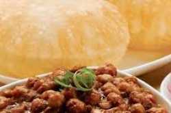 Enjoy the Tasty Chole Bhature in Delhi