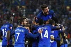 Euro Cup: Giroud and Payet strike to give France 2-1 win over Romania