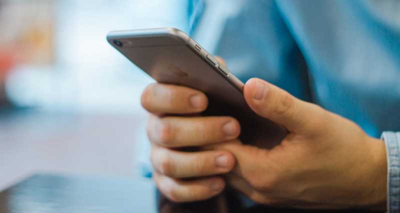 Every Drop Of Life Matters: 7 Contributing Factors Why Your Smartphoneâs Battery Life May Drain Out Fast | TechZoom