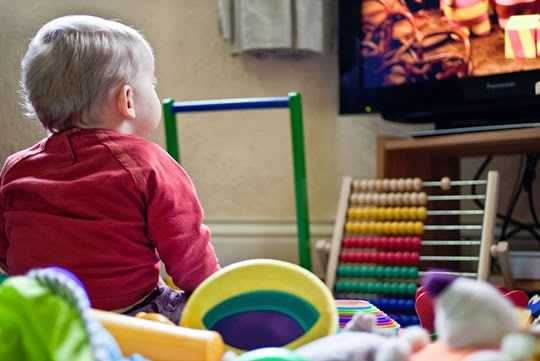 Extra Hour Of TV Reduces Kids Skills