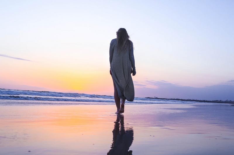 Extraordinary Benefits Of Walking Barefoot - Sweet Sharing