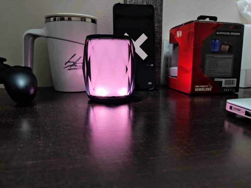 F&D W8 Portable Bluetooth Speaker Review | IGadgetsworld