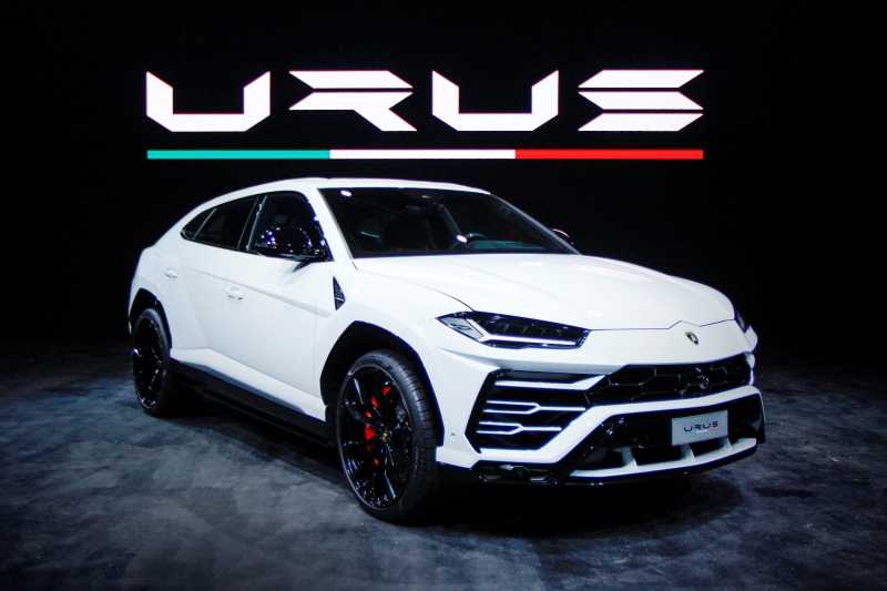 FIVE THINGS YOU NEED TO KNOW ABOUT LAMBORGHINI URUS | Menswear | Luxury | Grooming | Travel | Aviation