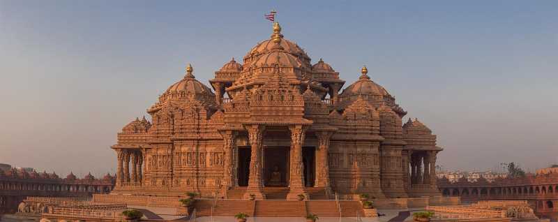 Famous Temples Of Delhi #BlogchatterA2Z - Parenting & Lifestyle!
