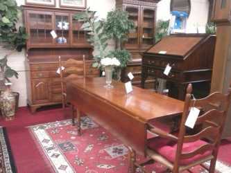 Farmhouse Furniture Your Husband Will Actually Like!