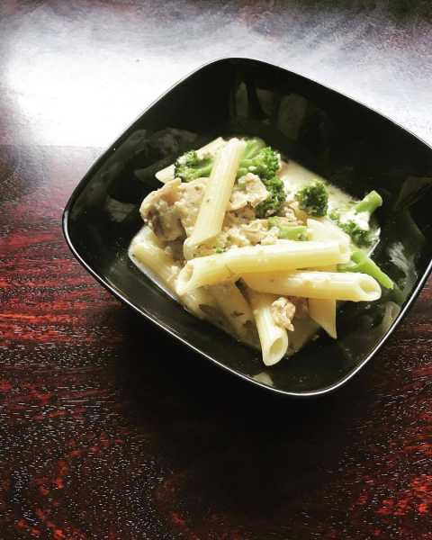 Feeding Broccoli To Your Kid - Chicken And Broccoli Alfredo
