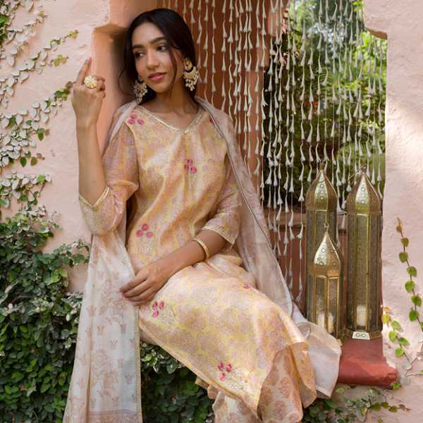 Festive Wear Kurta Sets: Celebrate In Style